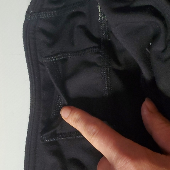 Rainbow stripped side black leggings - Picture 7 of 7